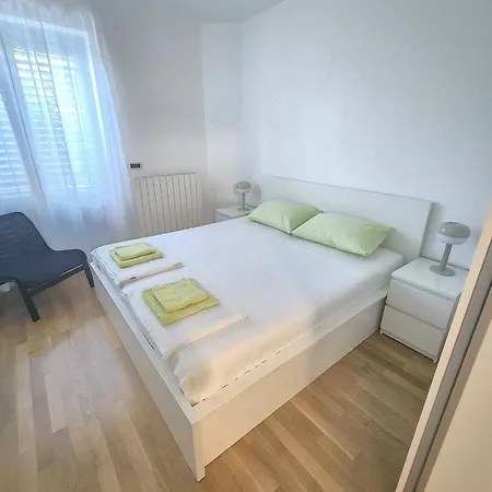 Blue Horizon Apartment